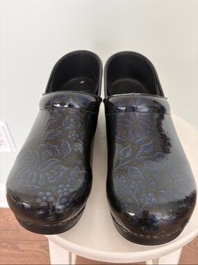 Dansko Professional Black with blue Patent Floral Clogs Size 41
